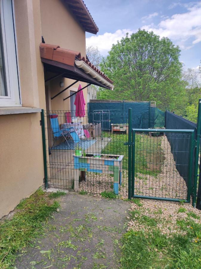 F2 Exterieur Lit King Size Apartment Brives-Charensac Екстериор снимка